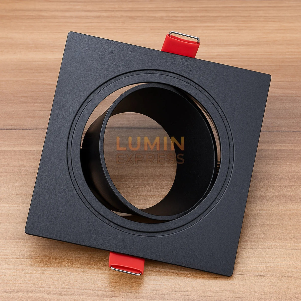 Spot Carré Noir A6+ Ampoule offerte
