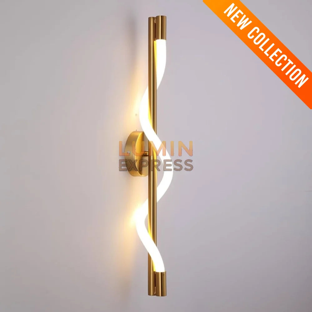 Applique Eclissa Gold – style contemporain et finition dorée raffinée.