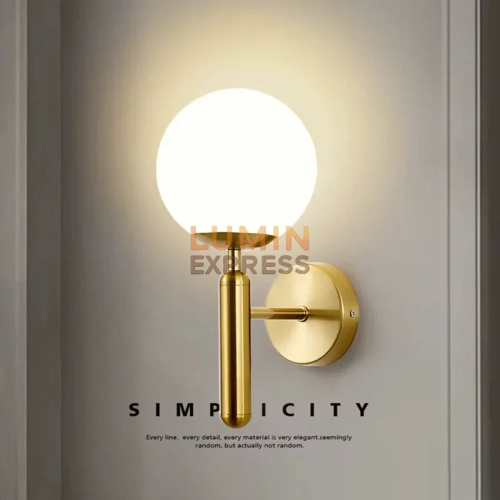 Applique murale ISADORA Gold – finition laiton doré et verre dépoli