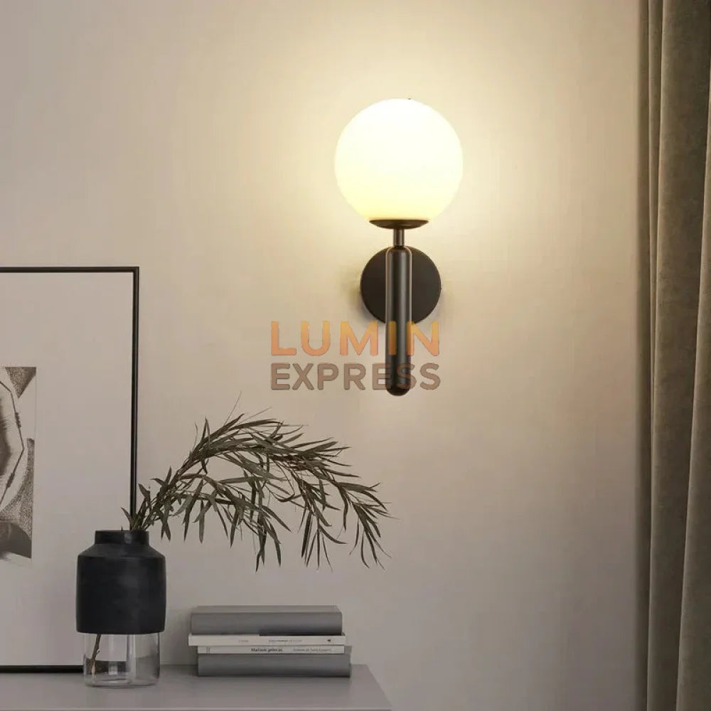 Applique murale Isadora Black – design épuré en finition noire