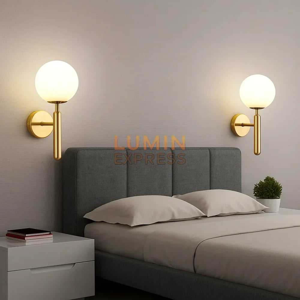 Luminaire mural ISADORA Gold – applique dorée en verre dépoli design