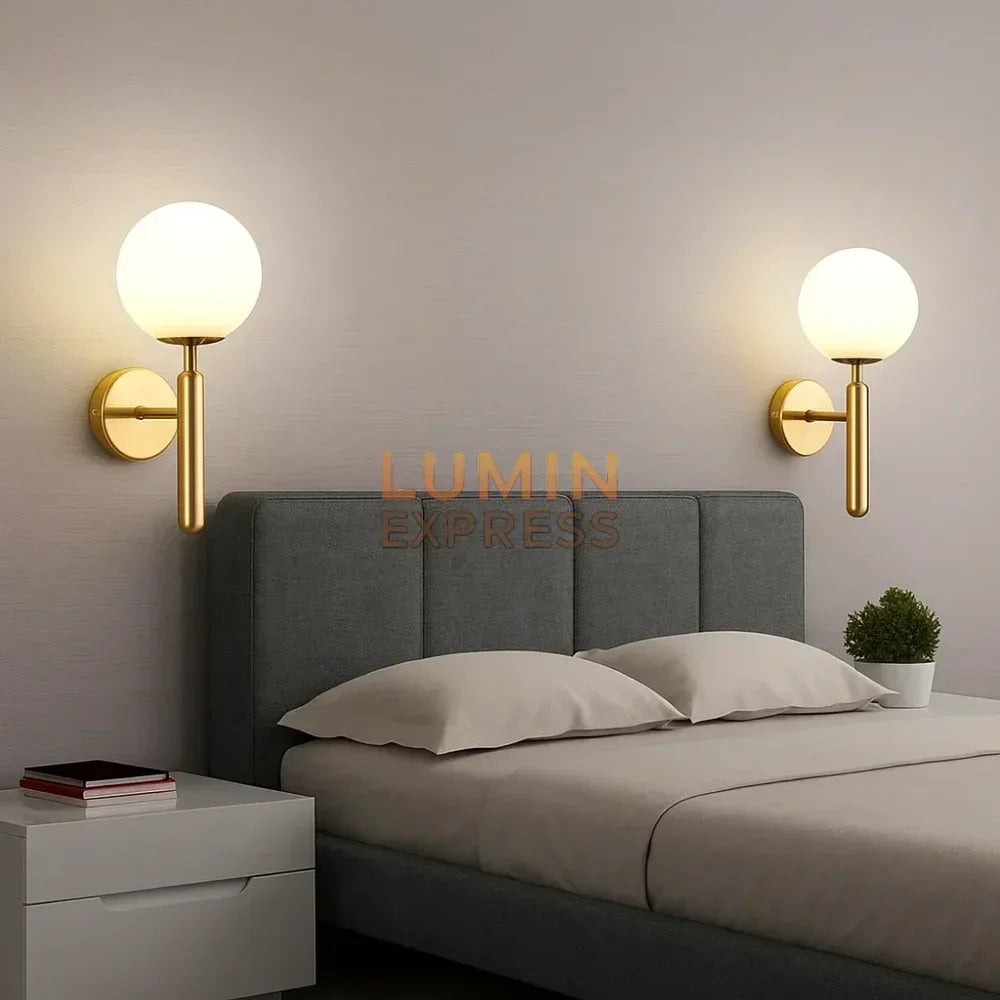 Luminaire mural ISADORA Gold – applique dorée en verre dépoli design