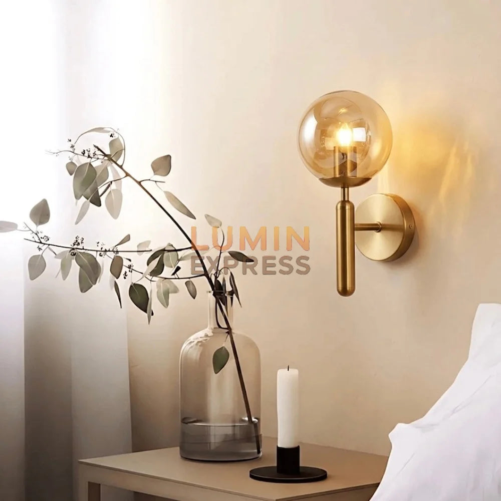 Applique murale design contemporain couleur ambre disponible au Maroc Luminexpress