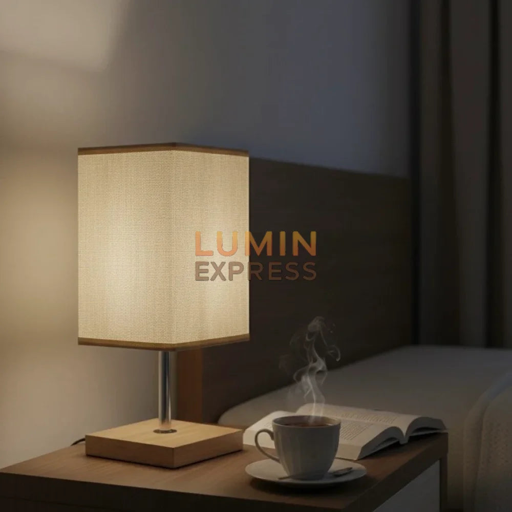 Éclairage d’ambiance doux avec lampe de chevet AMBERLY – Maroc