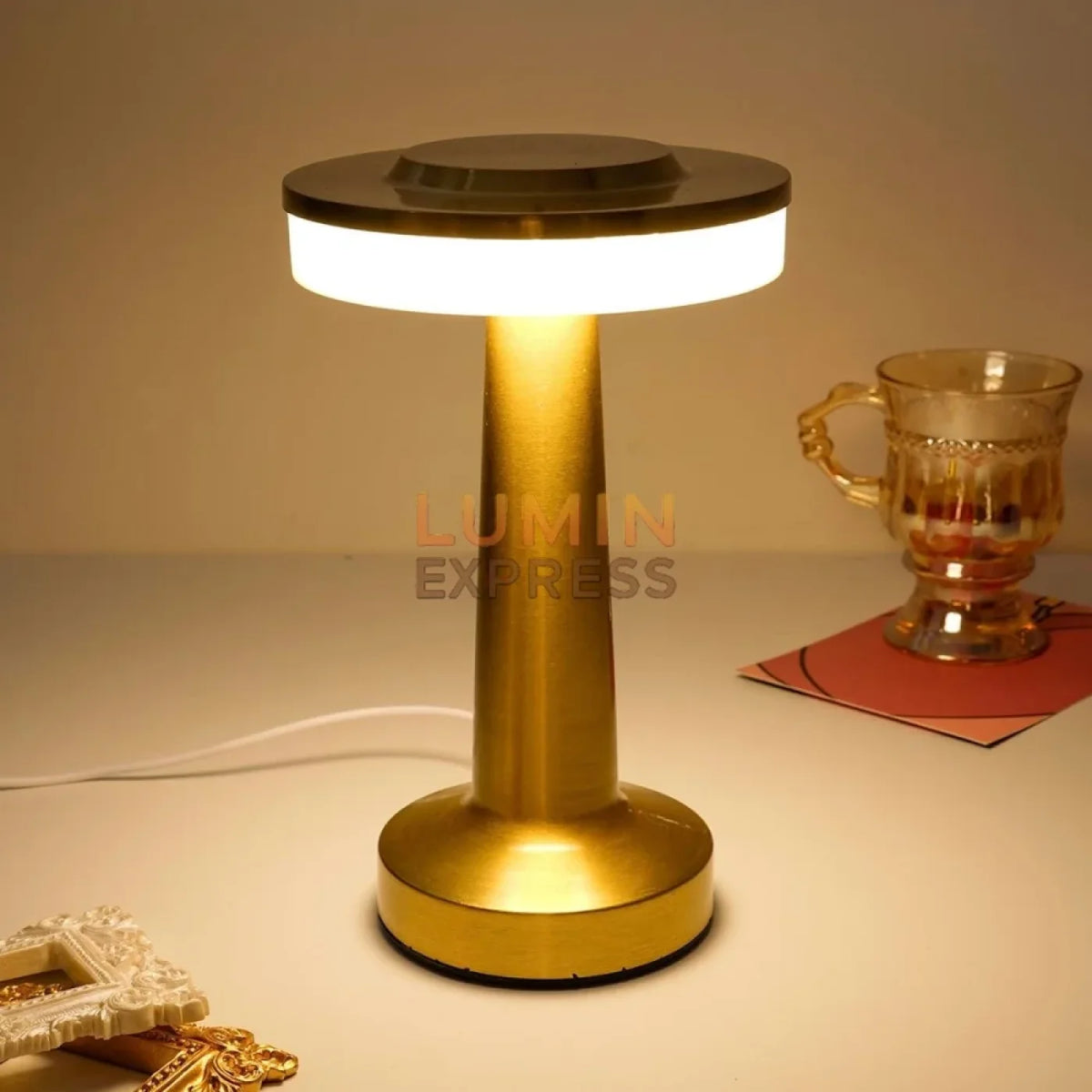 Lampe rechargeable TEKTA Gold — lampe de table sans fil, LED USB, Luminexpress Maroc