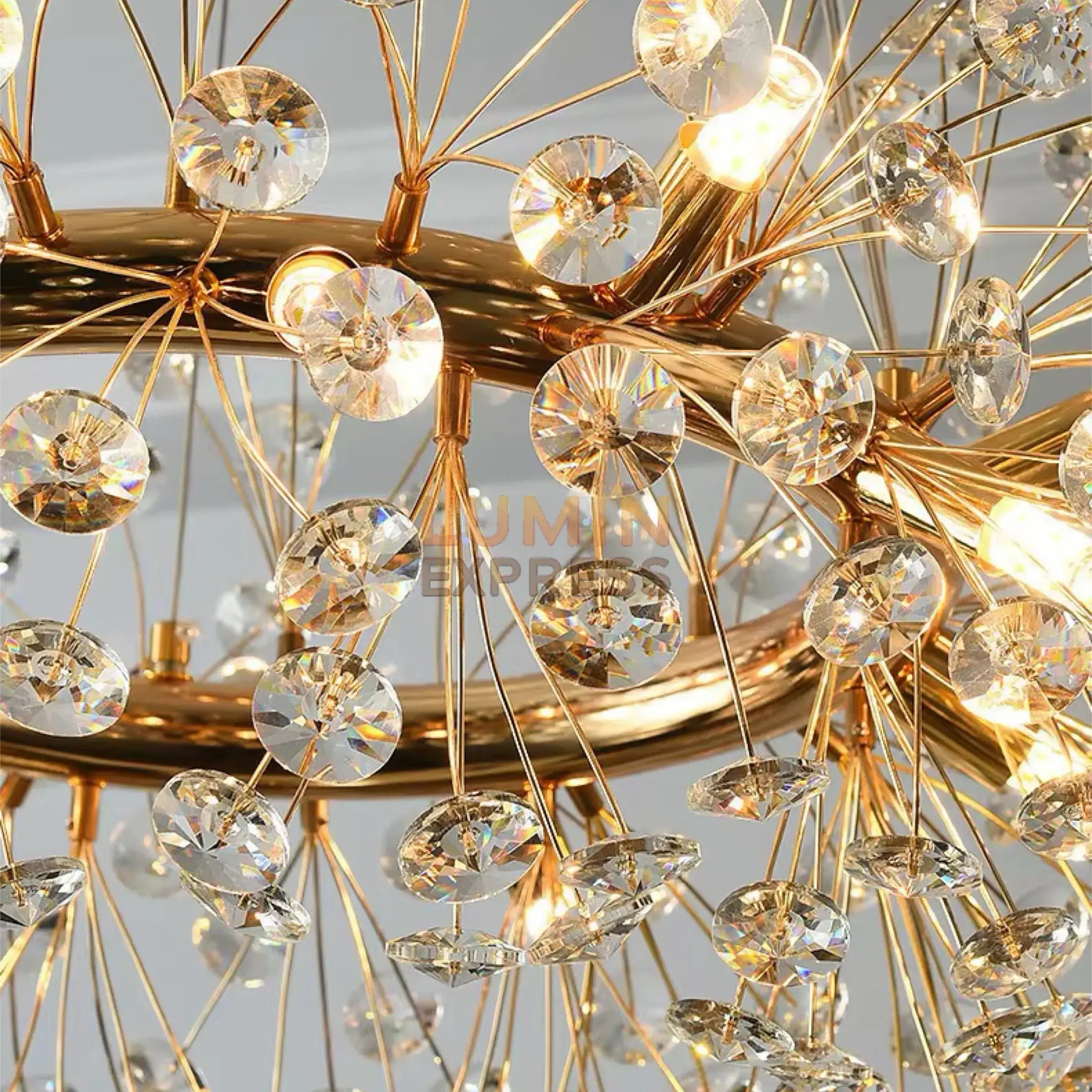 Lustre CLASSICO finition dorée ou métal de luxe pour décoration intérieure