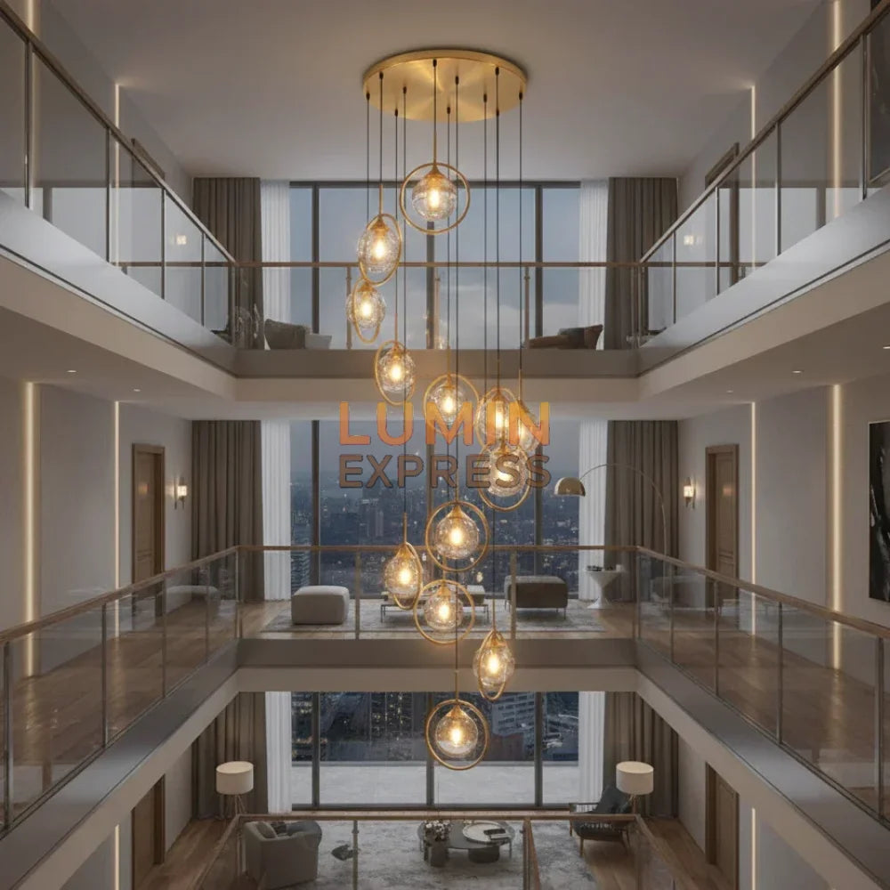 Suspension design dorée CLARO avec 13 globes lumineux