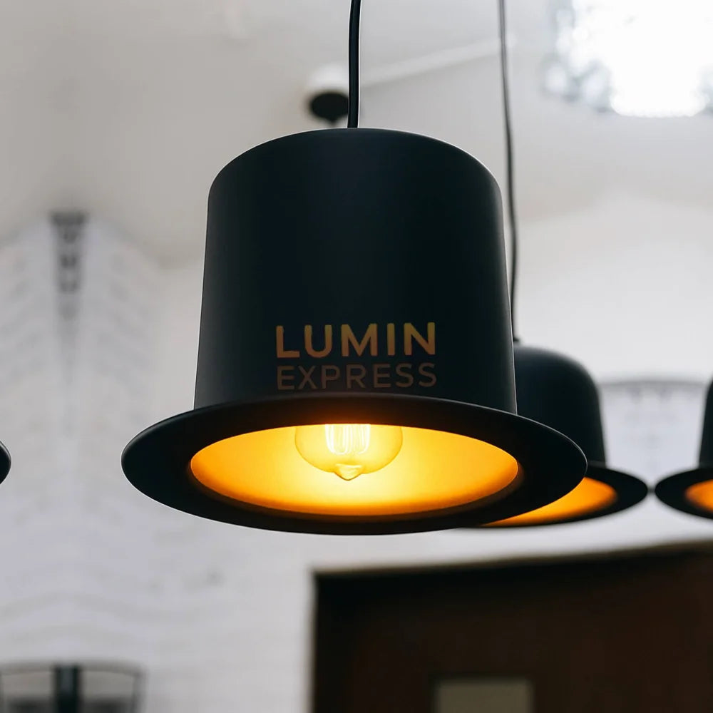 Suspension luminaire Gentleman style chapeau élégant noir et or – livraison Maroc
