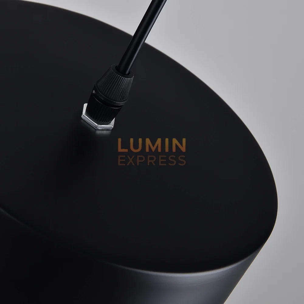 Suspension Gentleman noir mat intérieur doré – qualité premium Maroc