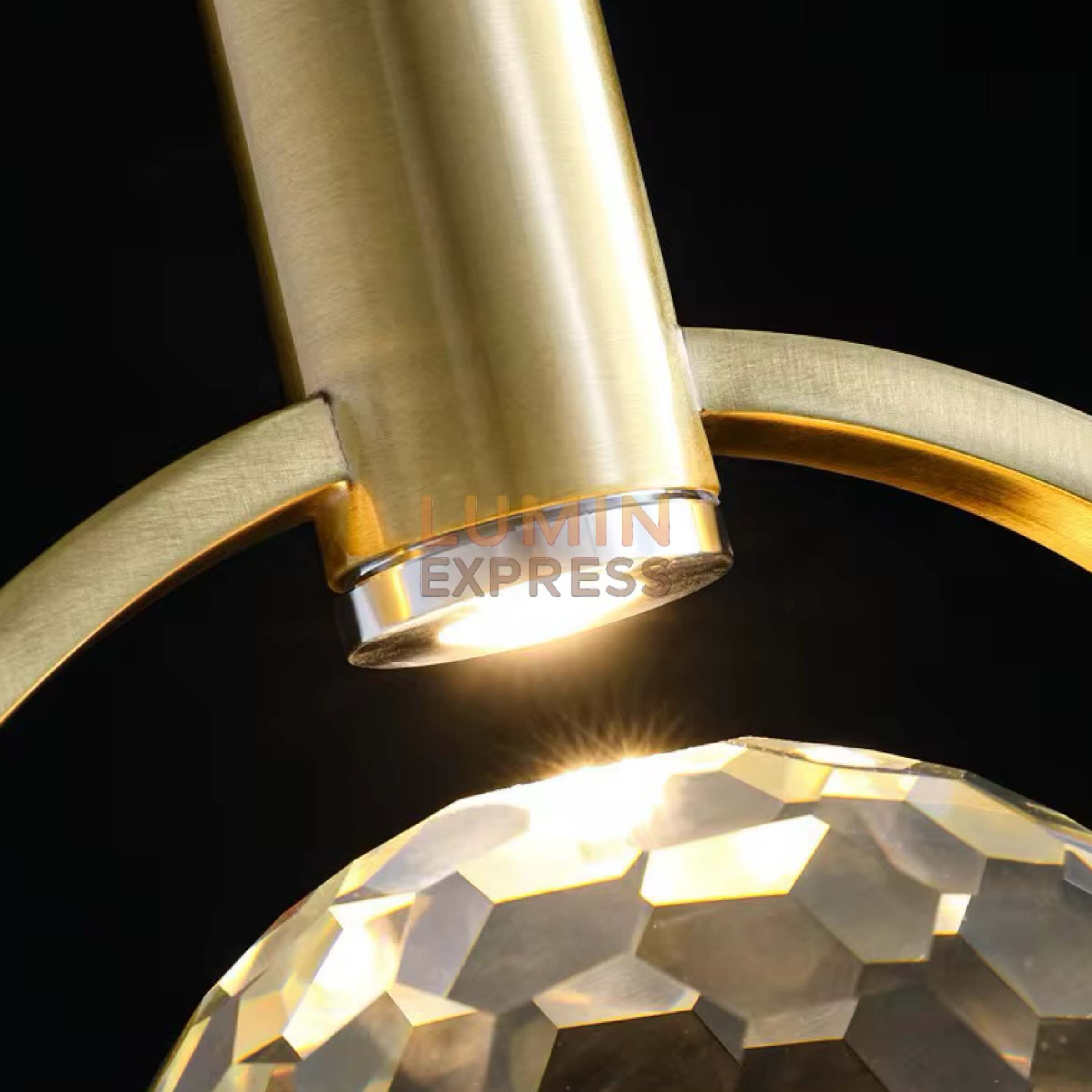 Suspension moderne Solvena – éclairage décoratif cristal K9 doré pour intérieur marocain