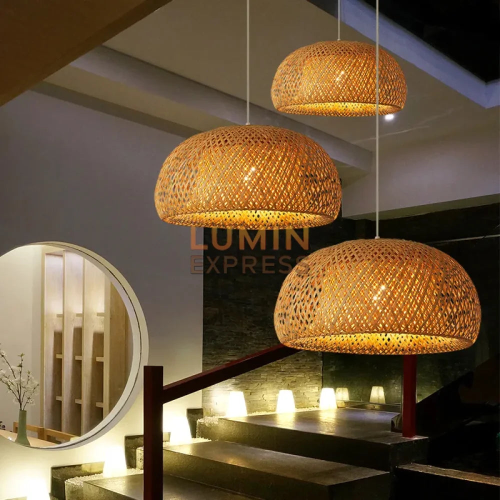Suspension SUMBA 40 cm en bambou naturel – luminaire bohème et artisanal – Luminexpress, spécialiste du luminaire au Maroc.