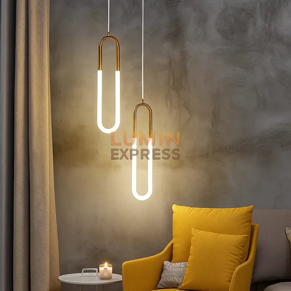 Luminaire suspendu WARNER doré pour salon contemporain