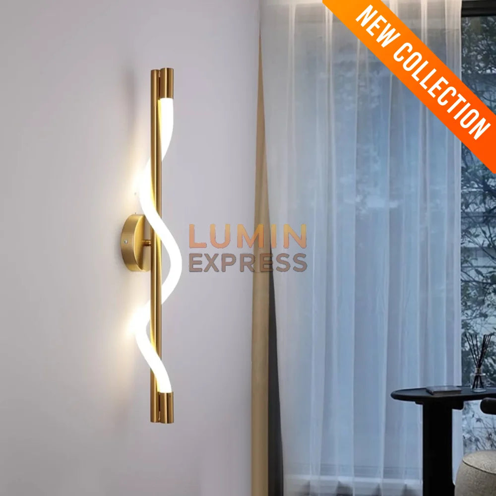 Applique murale Eclissa Gold 60cm – luminaire doré design pour salon moderne.