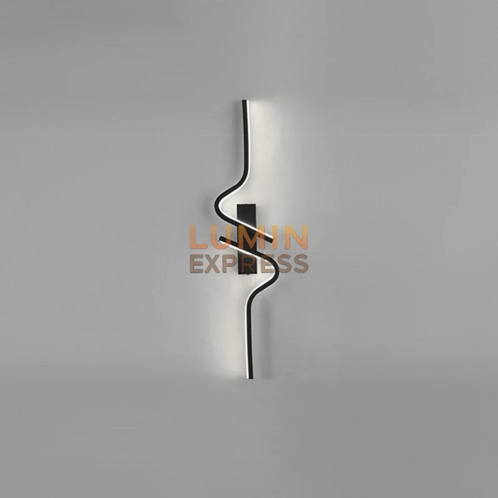 applique-murale-noire-led-serpenta-sur-mur-blanc-design-maroc
