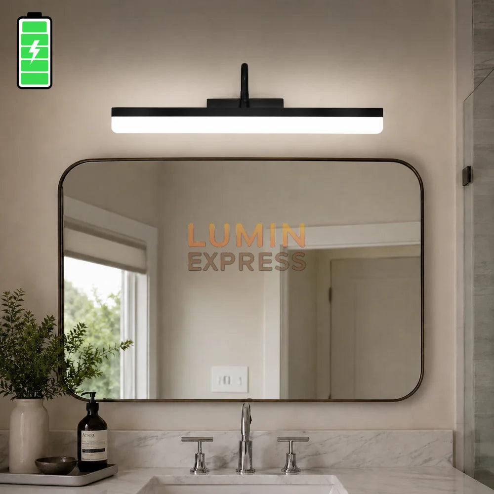 Applique murale noire rechargeable installée au-dessus d’un miroir maroc