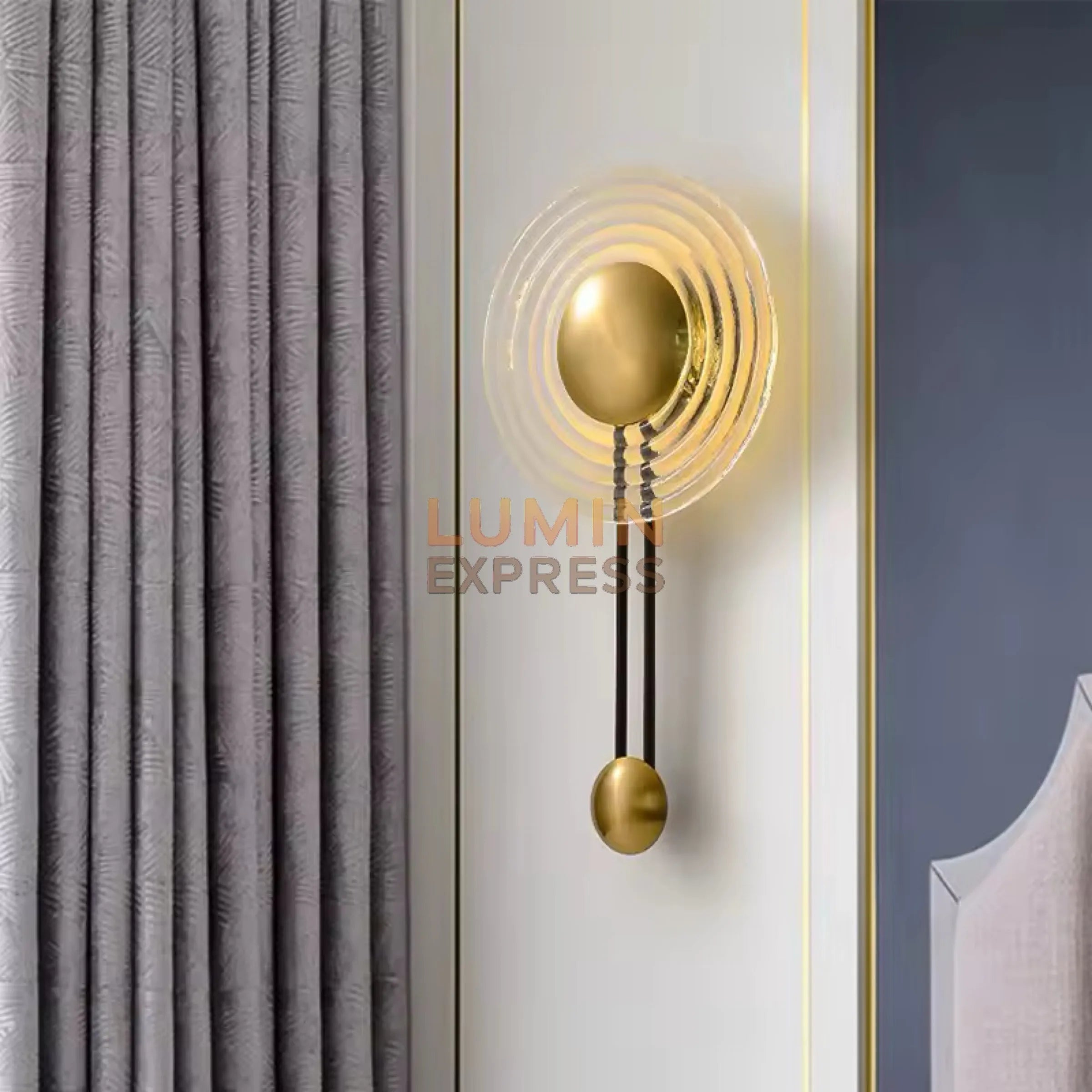 Applique murale SUNBELL en laiton doré – Éclairage design moderne pour intérieur au Maroc
