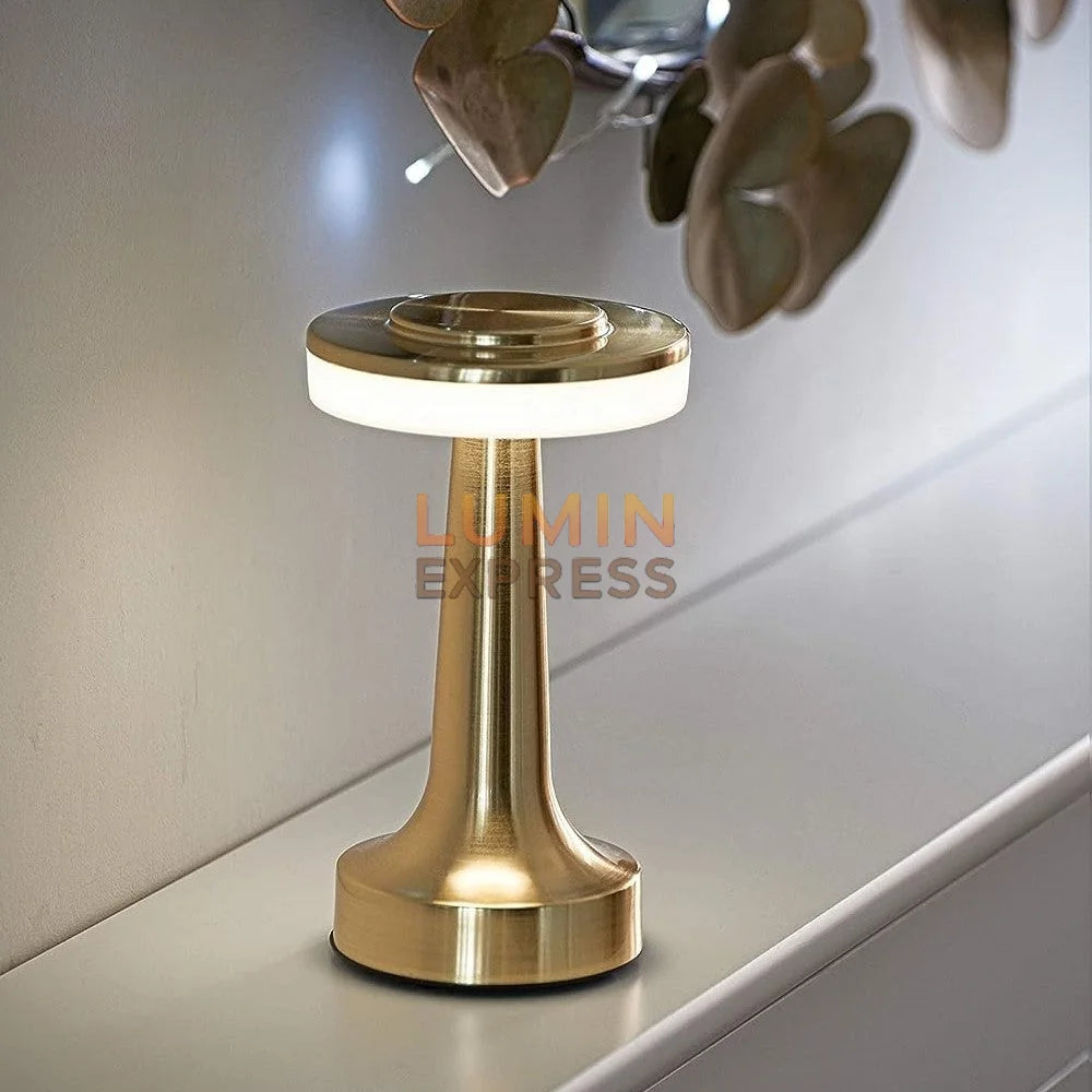Lampe sans fil TEKTA Gold — luminaire moderne pour bureau ou table de nuit.