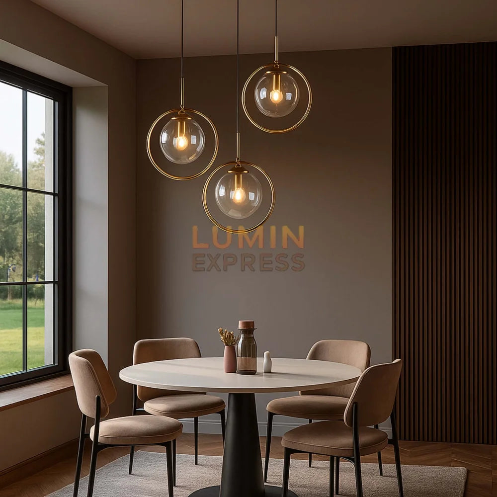 Suspension CLARO Triple allumée, lumière chaleureuse pour pièces de vie au Maroc