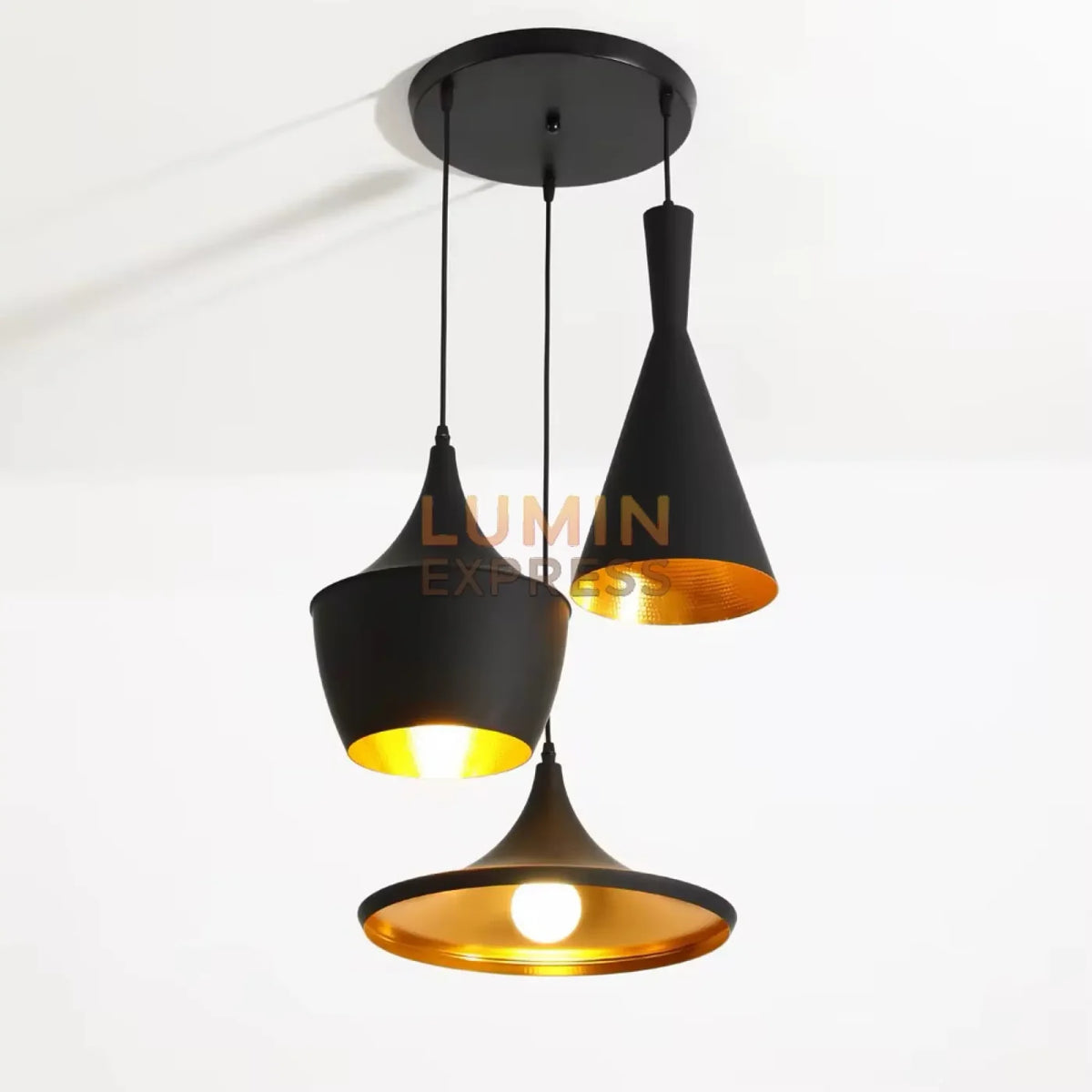 Suspension moderne élégante noir doré – éclairage décoratif au Maroc